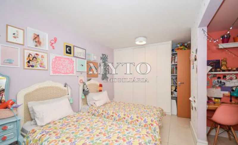 fb32b6d4-7f9c-4450-a8ad-f1972b - 12