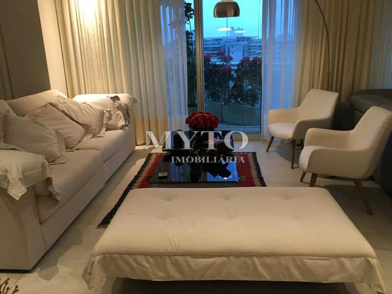 550a7429-ecb1-4464-9cd9-e9d528 - 18