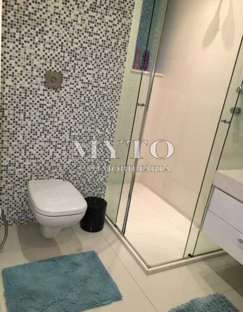 Suíte 01 - Banheiro. - 18