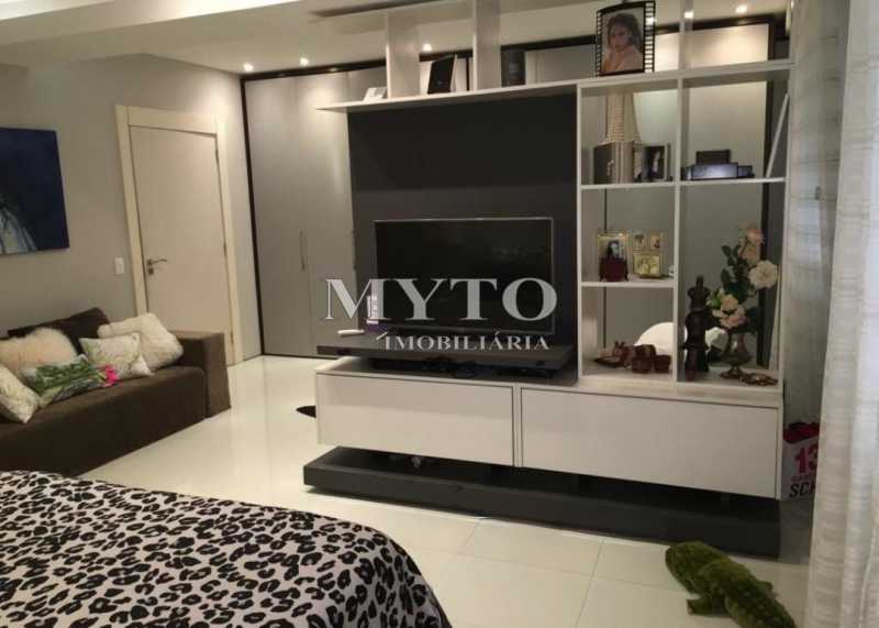 Suite 01 - Quarto 05. - 22