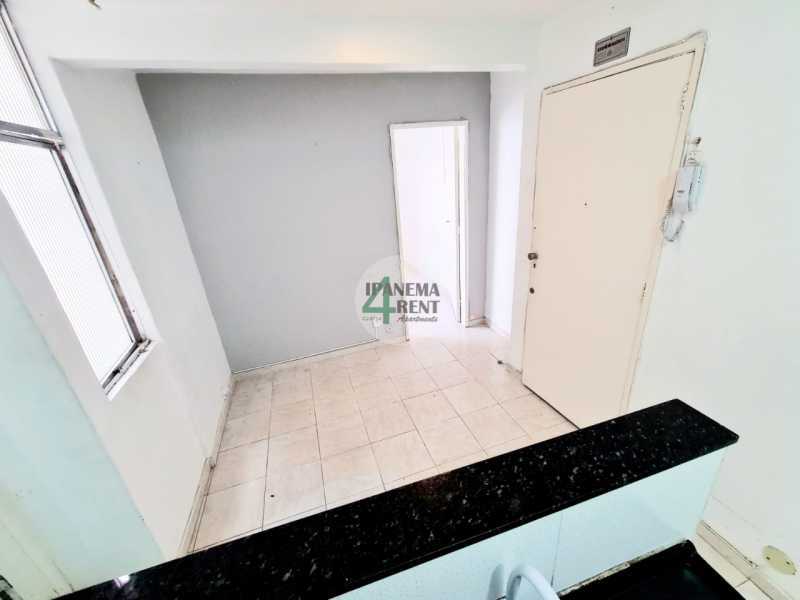 Conheça 02. do imóvel - Apartamento à venda Avenida Nossa Senhora de Copacabana, Copacabana, Rio de Janeiro - R$ 370.000 - IPV1128 - 2 02. - 2