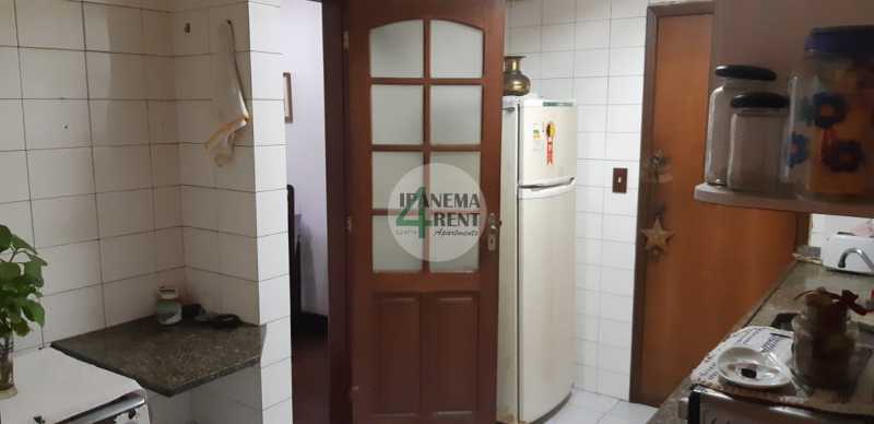 Conheça 20. do imóvel - Apartamento de 70 m², com dois dormitórios, sala em dois ambientes, cozinha com ampla área de serviço e dependência completa. - IPV2125 - 20 20. - 20