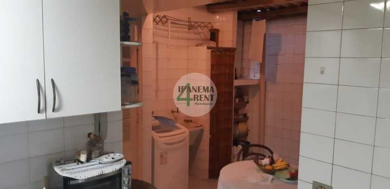 Conheça 22. do imóvel - Apartamento de 70 m², com dois dormitórios, sala em dois ambientes, cozinha com ampla área de serviço e dependência completa. - IPV2125 - 22 22. - 22