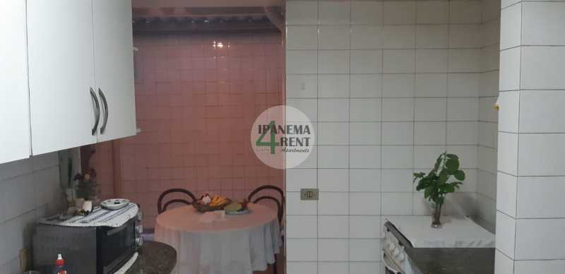 Conheça 23. do imóvel - Apartamento de 70 m², com dois dormitórios, sala em dois ambientes, cozinha com ampla área de serviço e dependência completa. - IPV2125 - 23 23. - 23