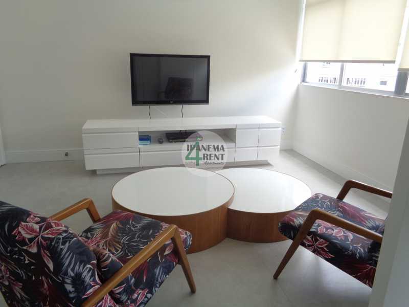Conheça 02 do imóvel - Apartamento de 100 m², sala com vista livre, três quartos sendo uma suíte e outro quarto reversível para sala, um banheiro social, cozinha planejada com ilha gourmet. - IPV3169 - 4 02 - 4