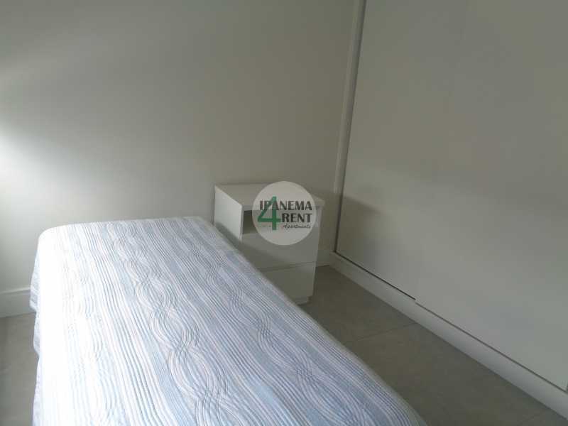 Conheça 06 do imóvel - Apartamento de 100 m², sala com vista livre, três quartos sendo uma suíte e outro quarto reversível para sala, um banheiro social, cozinha planejada com ilha gourmet. - IPV3169 - 8 06 - 8