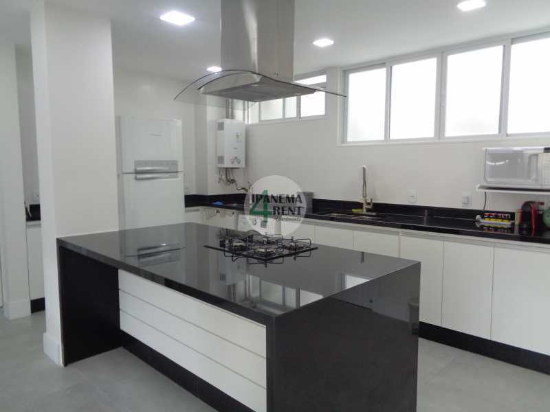 Conheça 17 do imóvel - Apartamento de 100 m², sala com vista livre, três quartos sendo uma suíte e outro quarto reversível para sala, um banheiro social, cozinha planejada com ilha gourmet. - IPV3169 - 19 17 - 19