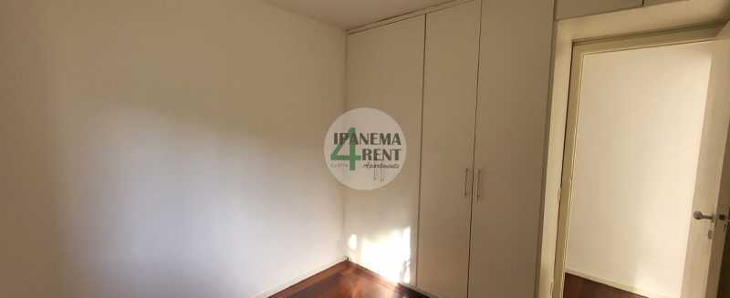 Conheça 07. do imóvel - Apartamento de dois quartos sendo uma suíte, com sala ampla e varada com vista livre para o verde e ar puro, silencioso e muito tranquilo. - IPV2209 - 7 07. - 7