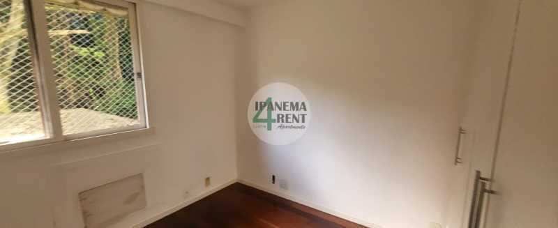 Conheça 08. do imóvel - Apartamento de dois quartos sendo uma suíte, com sala ampla e varada com vista livre para o verde e ar puro, silencioso e muito tranquilo. - IPV2209 - 8 08. - 8