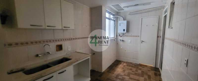 Conheça 15. do imóvel - Apartamento de dois quartos sendo uma suíte, com sala ampla e varada com vista livre para o verde e ar puro, silencioso e muito tranquilo. - IPV2209 - 15 15. - 15