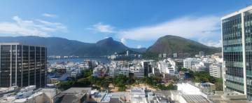 Ótima localização - Ipanema Tower Residencial, melhor localização de Ipanema, apartamento com vista mar e Lagoa Rodrigo de Freitas, composto por uma enorme sala com varanda. - IPV2227
