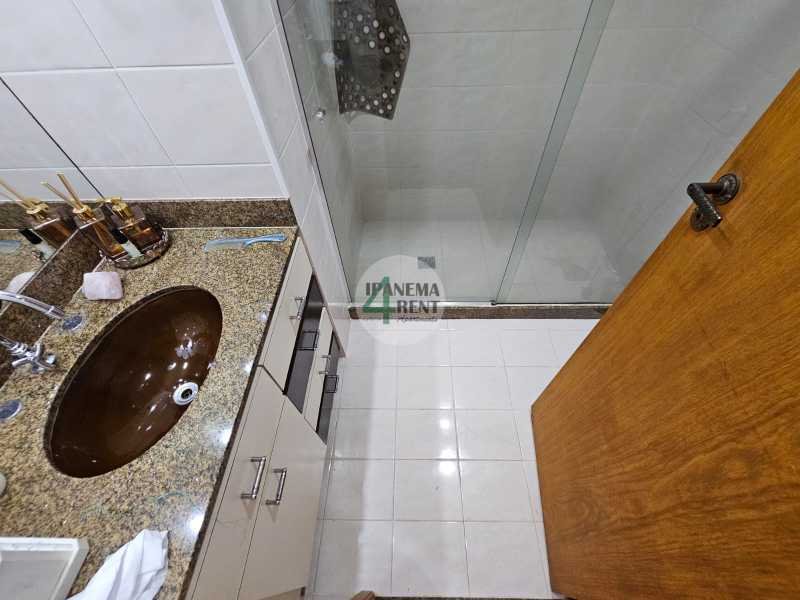 Conheça 20. do imóvel - Original 154 m², quatro quartos sendo duas suítes, sala ampla em dois ambientes integrada com varanda. - IPV4069 - 23 20. - 23