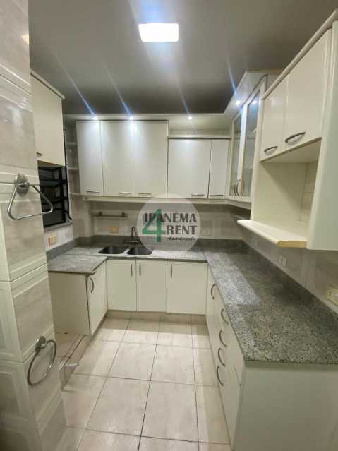 Conheça 18 do imóvel - Excelente apartamento em Copacabana, Posto 6, 183 m², três quartos, salão medindo 70 m² em três ambientes - IPV3277 - 18 18 - 18