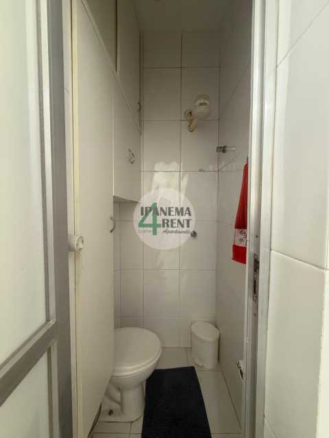 Conheça 20 do imóvel - Apartamento 65 m², frontal, sala, dois quartos, um banheiro social, varanda externa, área de serviço, quarto de empregada, três andares, dez unidades no total. - IPV2233 - 20 20 - 20