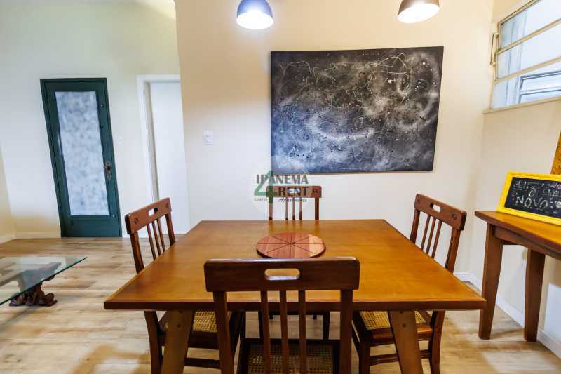 Conheça 04 do imóvel - Apartamento de 78 m², charmoso, de frente, claro e arejado, sala dois quartos com novos aparelhos de ar condicionado, dois banheiros social, cozinha com área de serviço. - IPV2234 - 4 04 - 4