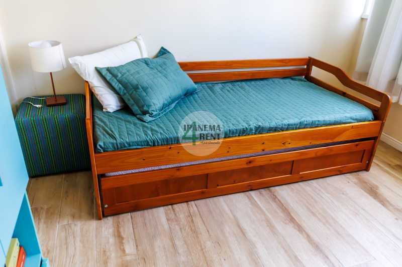 Conheça 19 do imóvel - Apartamento de 78 m², charmoso, de frente, claro e arejado, sala dois quartos com novos aparelhos de ar condicionado, dois banheiros social, cozinha com área de serviço. - IPV2234 - 19 19 - 19