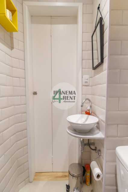 Conheça 28 do imóvel - Apartamento de 78 m², charmoso, de frente, claro e arejado, sala dois quartos com novos aparelhos de ar condicionado, dois banheiros social, cozinha com área de serviço. - IPV2234 - 28 28 - 28