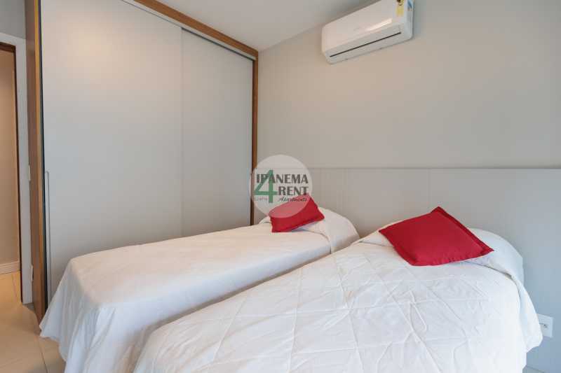 Conheça 18 do imóvel - Ipanema Tower Residencial, melhor localização de Ipanema, apartamento padrão, composto por sala com varanda. - IPF2088 - 17 18 - 17