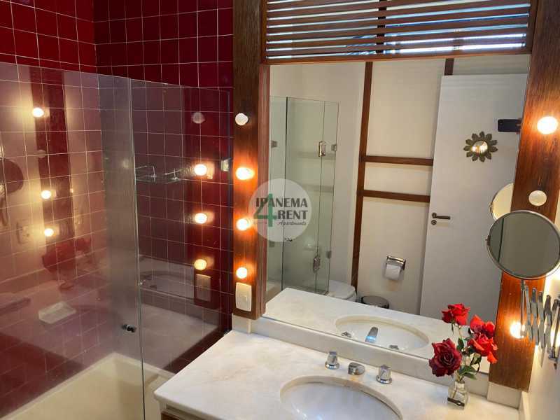 Conheça 12. do imóvel - Apartamento 52 m², sala e quarto com dependência, fundos, silencioso, Posto 06, uma quadra da praia e próximo ao Forte de Copacabana. Portaria 24 horas. - IPV1153 - 12 12. - 12