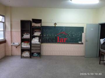 Prédio onde funcionou colégio durante 65 anos - TIPR00125