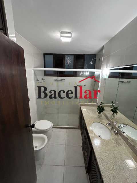 Conheça WhatsApp Image 2026-08-03 at 1 do imóvel - Apartamento 4 quartos com 140 mts. na Lagoa - CPAP40240 - 12 WhatsApp Image 2026-08-03 at 1 - 12