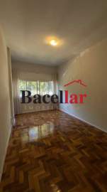 Apartamento sala quarto dependência vaga pronto - TIAP11976