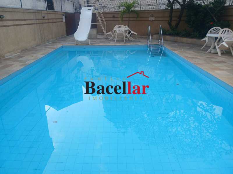 Conheça WhatsApp Image 2026-10-09 at 1 do imóvel - Apartamento a venda na Tijuca, com 144m², 2 vagas, piscina, 3 quartos, suíte, varanda, portaria 24 horas e dependência completa - TIAP35931 - 28 WhatsApp Image 2026-10-09 at 1 - 28
