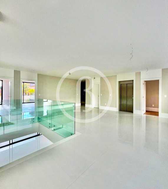 Conheça HALL DO 2° PISO do imóvel - Casa em Condomínio 5 quartos à venda Barra da Tijuca, Rio de Janeiro - R$ 16.900.000 - BFCN50060 - 4 HALL DO 2° PISO - 4
