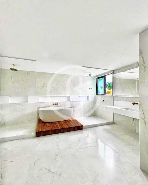 Conheça BANHEIRO DA SUÍTE MÁSTER do imóvel - Casa em Condomínio 5 quartos à venda Barra da Tijuca, Rio de Janeiro - R$ 16.900.000 - BFCN50060 - 6 BANHEIRO DA SUÍTE MÁSTER - 6