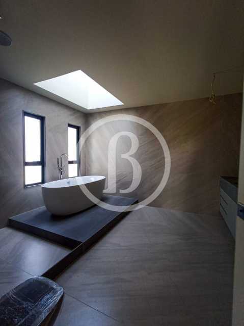 Conheça BANHEIRO OUTRO ÂNGULO do imóvel - Casa em Condomínio 5 quartos à venda Barra da Tijuca, Rio de Janeiro - R$ 14.800.000 - BFCN50061 - 17 BANHEIRO OUTRO ÂNGULO - 17