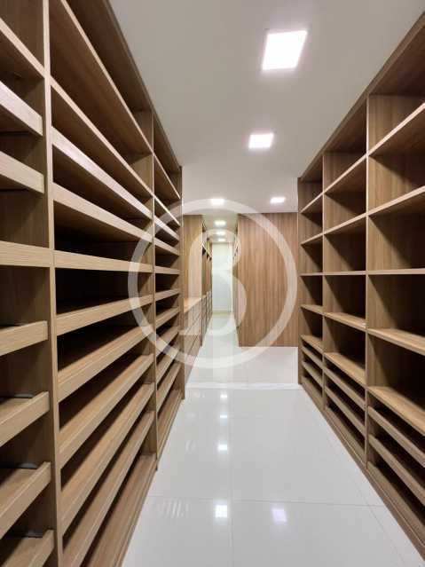 Conheça CLOSET DA 1° SUÍTE do imóvel - Casa em Condomínio 5 quartos à venda Barra da Tijuca, Rio de Janeiro - R$ 15.000.000 - BFCN50063 - 22 CLOSET DA 1° SUÍTE - 22