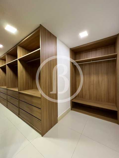 Conheça CLOSET DA 1° SUÍTE do imóvel - Casa em Condomínio 5 quartos à venda Barra da Tijuca, Rio de Janeiro - R$ 15.000.000 - BFCN50063 - 23 CLOSET DA 1° SUÍTE - 23