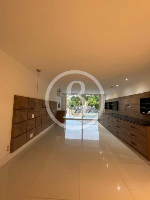 Conheça 1° SUÍTE do imóvel - Casa em Condomínio 5 quartos à venda Barra da Tijuca, Rio de Janeiro - R$ 15.000.000 - BFCN50063 - 19 1° SUÍTE - 19