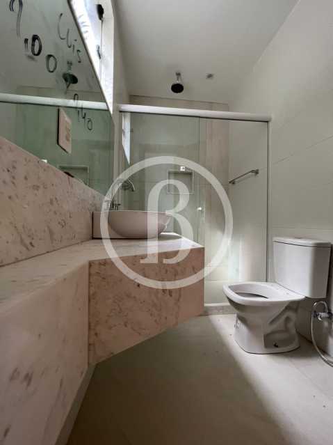 Conheça BANHEIRO DA 2° SUÍTE do imóvel - Casa em Condomínio 5 quartos à venda QUINTAS DO RIO - Barra da Tijuca, Rio de Janeiro - R$ 11.200.000 - BFCN50065 - 21 BANHEIRO DA 2° SUÍTE - 21