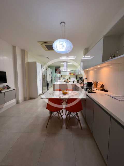 Conheça COZINHA OUTRO ÂNGULO do imóvel - Apartamento 4 quartos à venda Barra da Tijuca, Rio de Janeiro - R$ 11.600.000 - BFAP40264 - 29 COZINHA OUTRO ÂNGULO - 29