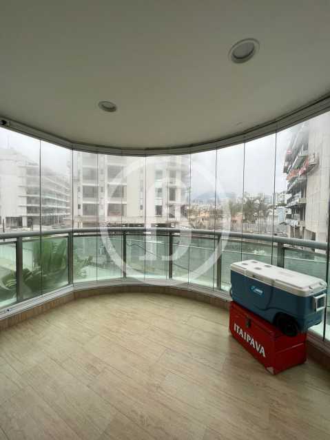 Conheça VARANDA 2° SUÍTE do imóvel - Apartamento 4 quartos à venda Barra da Tijuca, Rio de Janeiro - R$ 11.600.000 - BFAP40264 - 21 VARANDA 2° SUÍTE - 21