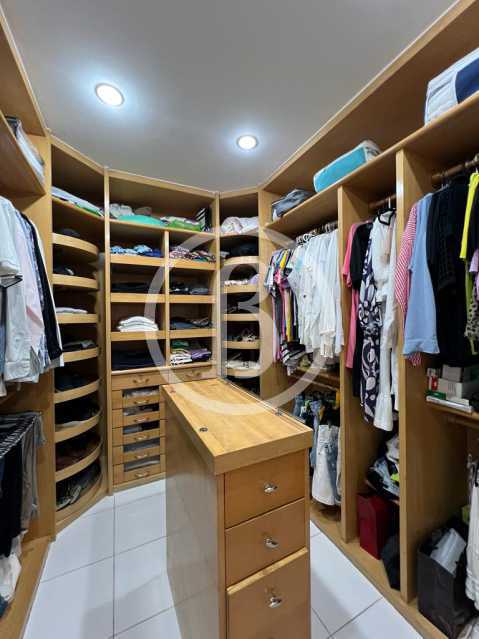 Conheça CLOSET DA 1° SUÍTE do imóvel - Casa em Condomínio 4 quartos à venda Barra da Tijuca, Rio de Janeiro - R$ 3.800.000 - BFCN40092 - 21 CLOSET DA 1° SUÍTE - 21