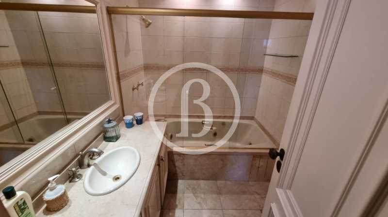 Conheça BANHEIRO do imóvel - Apartamento 4 quartos à venda Barra da Tijuca, Rio de Janeiro - R$ 5.900.000 - BFAP40276 - 15 BANHEIRO - 15