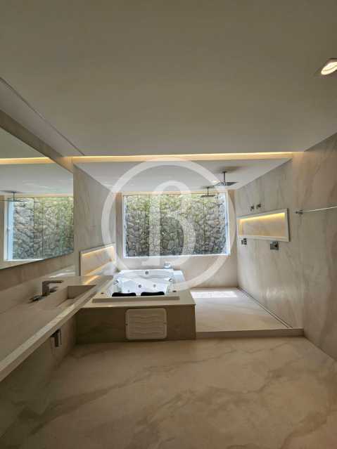 Conheça BANHEIRO SUÍTE MASTER do imóvel - Casa em Condomínio 4 quartos à venda Barra da Tijuca, Rio de Janeiro - R$ 13.500.000 - BFCN40096 - 25 BANHEIRO SUÍTE MASTER - 25