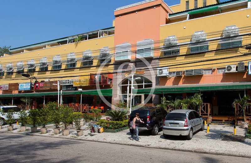 CENTRO COMERCIAL - 2