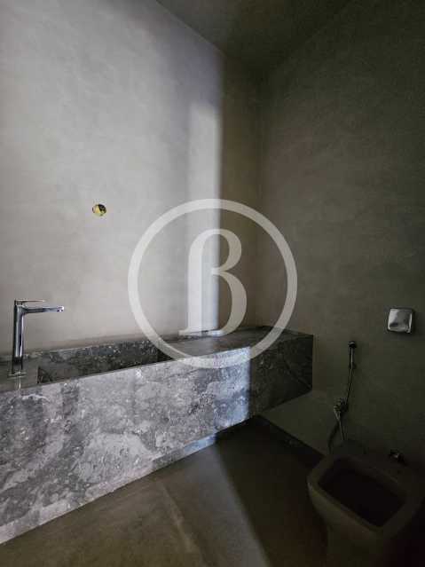 Conheça LAVABO do imóvel - Casa em Condomínio 5 quartos à venda Barra da Tijuca, Rio de Janeiro - R$ 14.800.000 - BFCN50077 - 14 LAVABO - 14