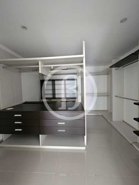 Conheça CLOSET SUÍTE MASTER do imóvel - Casa em Condomínio 5 quartos à venda Barra da Tijuca, Rio de Janeiro - R$ 10.000.000 - BFCN50078 - 16 CLOSET SUÍTE MASTER - 16