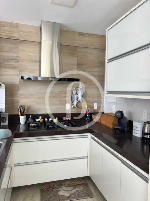 Conheça COZINHA OUTRO ÂNGULO do imóvel - Cobertura à venda Avenida do Pepê, Barra da Tijuca, Rio de Janeiro - R$ 4.200.000 - BFCO30102 - 19 COZINHA OUTRO ÂNGULO - 19