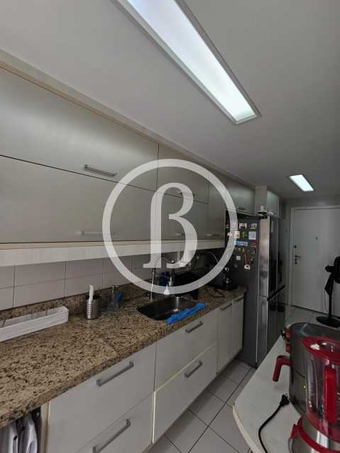 Conheça COZINHA OUTRO ÂNGULO do imóvel - Apartamento 3 quartos à venda Condomínio CIDADE JARDIM - RESERVA JARDIM - Jacarepaguá, Rio de Janeiro - R$ 1.575.000 - BFAP30486 - 24 COZINHA OUTRO ÂNGULO - 24