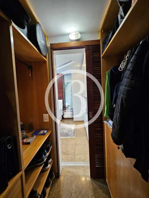 Conheça CLOSET SUÍTE MASTER do imóvel - Cobertura 4 quartos à venda Barra da Tijuca, Rio de Janeiro - R$ 3.850.000 - BFCO40088 - 22 CLOSET SUÍTE MASTER - 22