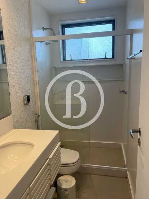 Conheça BANHEIRO DA SUÍTE do imóvel - Casa em Condomínio 6 quartos à venda Barra da Tijuca, Rio de Janeiro - R$ 4.700.000 - BFCN60014 - 20 BANHEIRO DA SUÍTE - 20