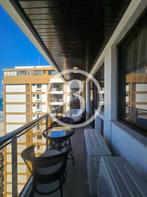 Conheça VARANDA OUTRO ÂNGULO do imóvel - Apartamento 1 quarto à venda Barra da Tijuca, Rio de Janeiro - R$ 1.500.000 - BFAP10241 - 6 VARANDA OUTRO ÂNGULO - 6