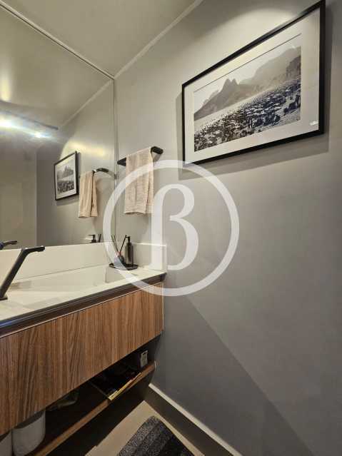 Conheça LAVABO OUTRO ÂNGULO do imóvel - Apartamento 1 quarto à venda Barra da Tijuca, Rio de Janeiro - R$ 1.500.000 - BFAP10241 - 13 LAVABO OUTRO ÂNGULO - 13