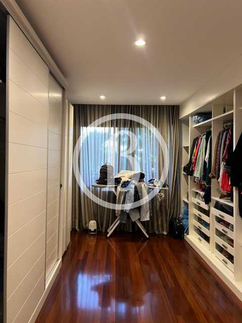 Conheça CLOSET OUTRO ÂNGULO do imóvel - Apartamento 3 quartos à venda Barra da Tijuca, Rio de Janeiro - R$ 2.850.000 - BFAP30505 - 10 CLOSET OUTRO ÂNGULO - 10