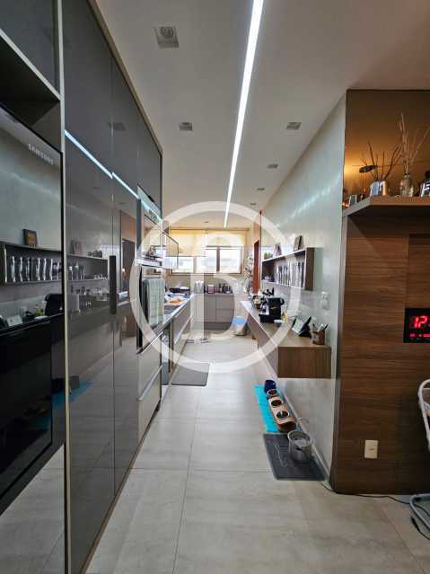 Conheça COZINHA do imóvel - Apartamento 4 quartos à venda Barra da Tijuca, Rio de Janeiro - R$ 3.700.000 - BFAP40305 - 14 COZINHA - 14